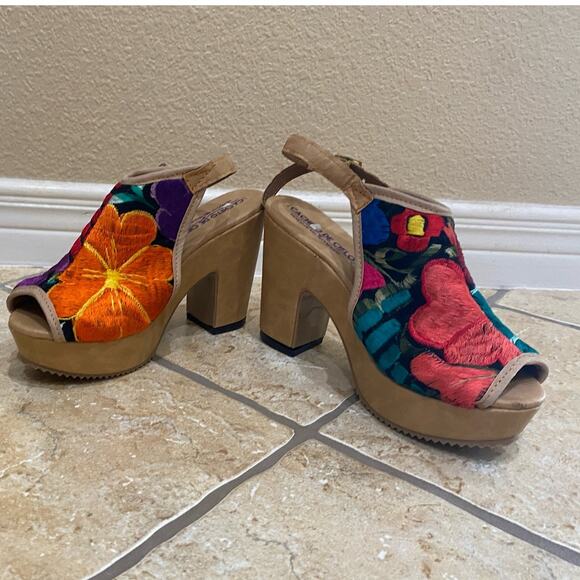 Mexican artisan women's shoes  size 6 - Picture 1 of 6